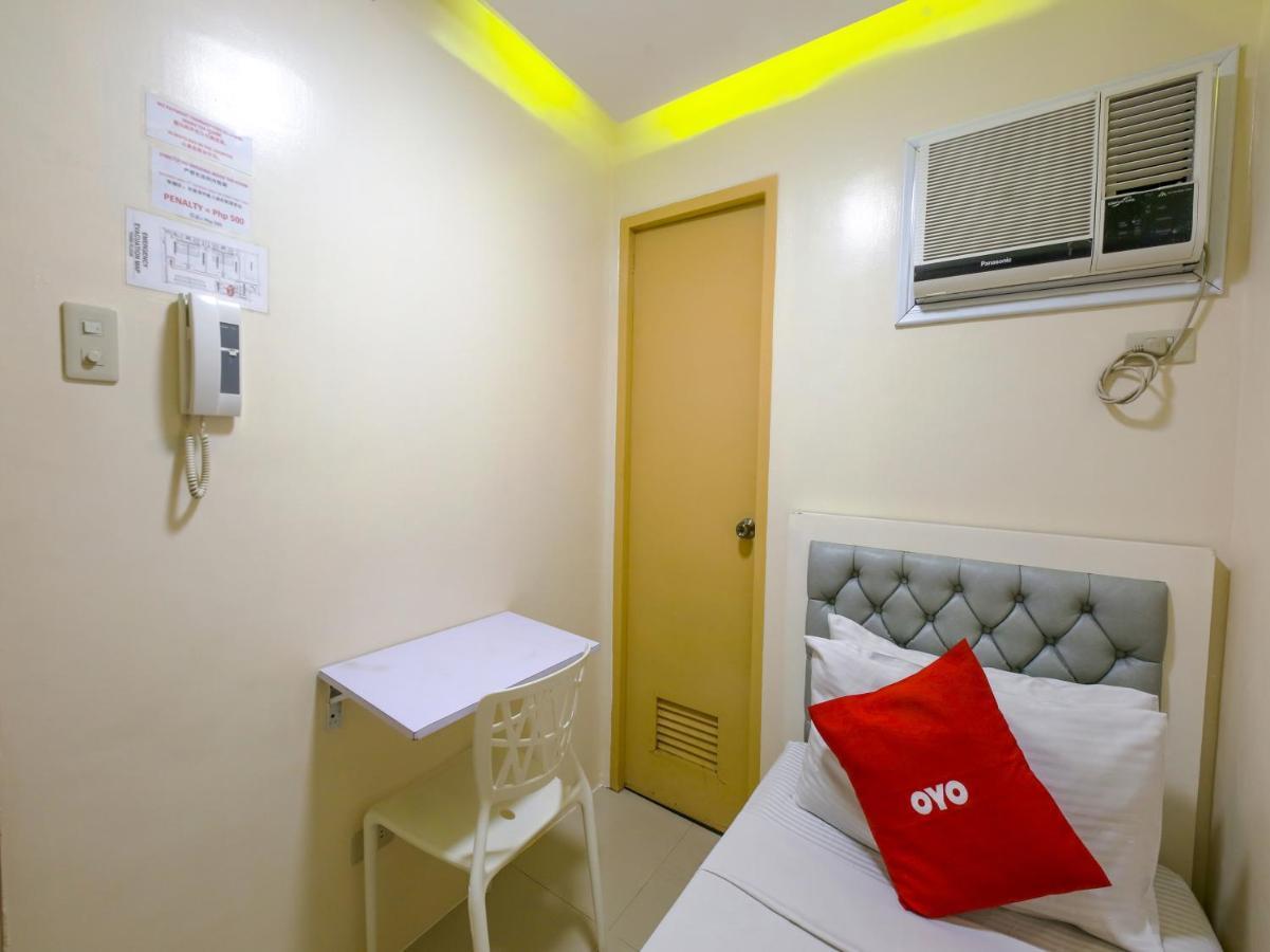 Oyo 783 Freemont Place Paranaque City Dış mekan fotoğraf
