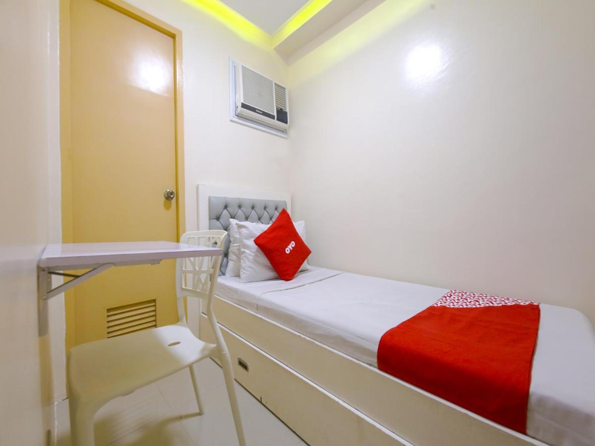 Oyo 783 Freemont Place Otel Pasay Dış mekan fotoğraf